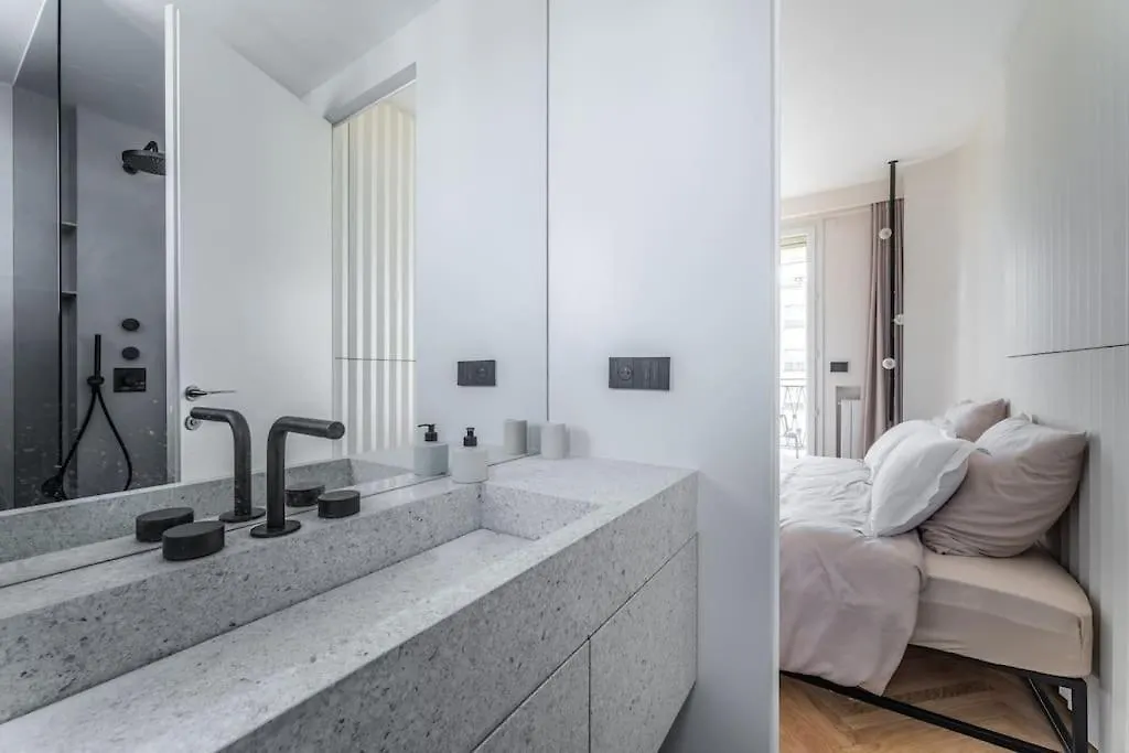 Luxueux Haussmannien Avec Vue Sur דירה פריז